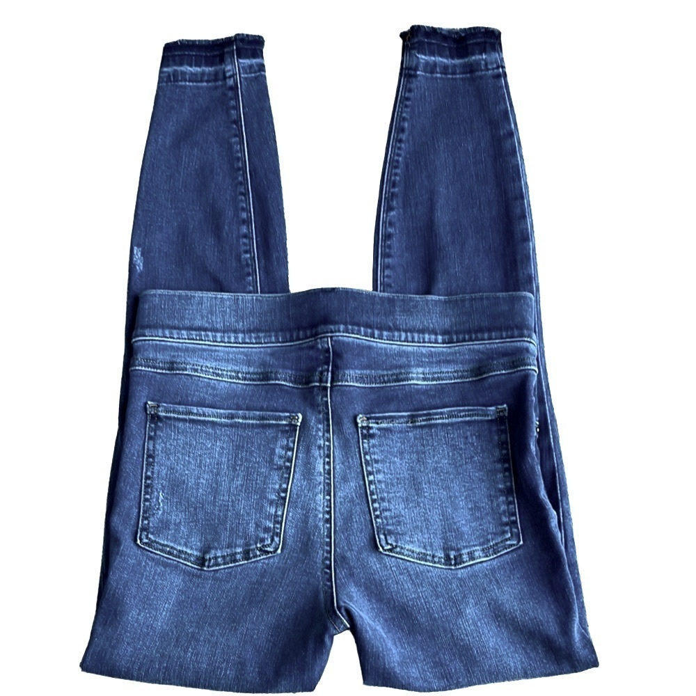 Spanx Distressed Pull On Stretch Denim Legging Jeans Medium Wash Size Small - Picture 12 of 15